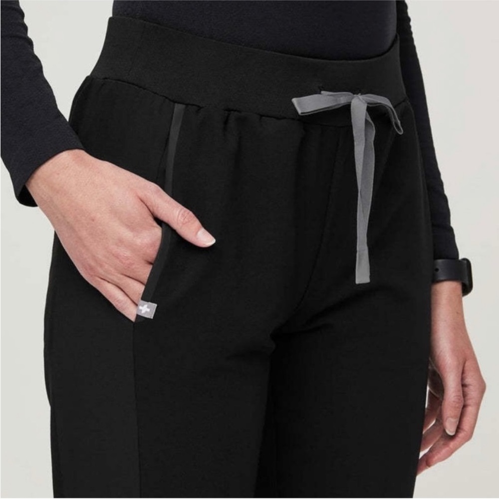 Women's Black jogger scrub pants